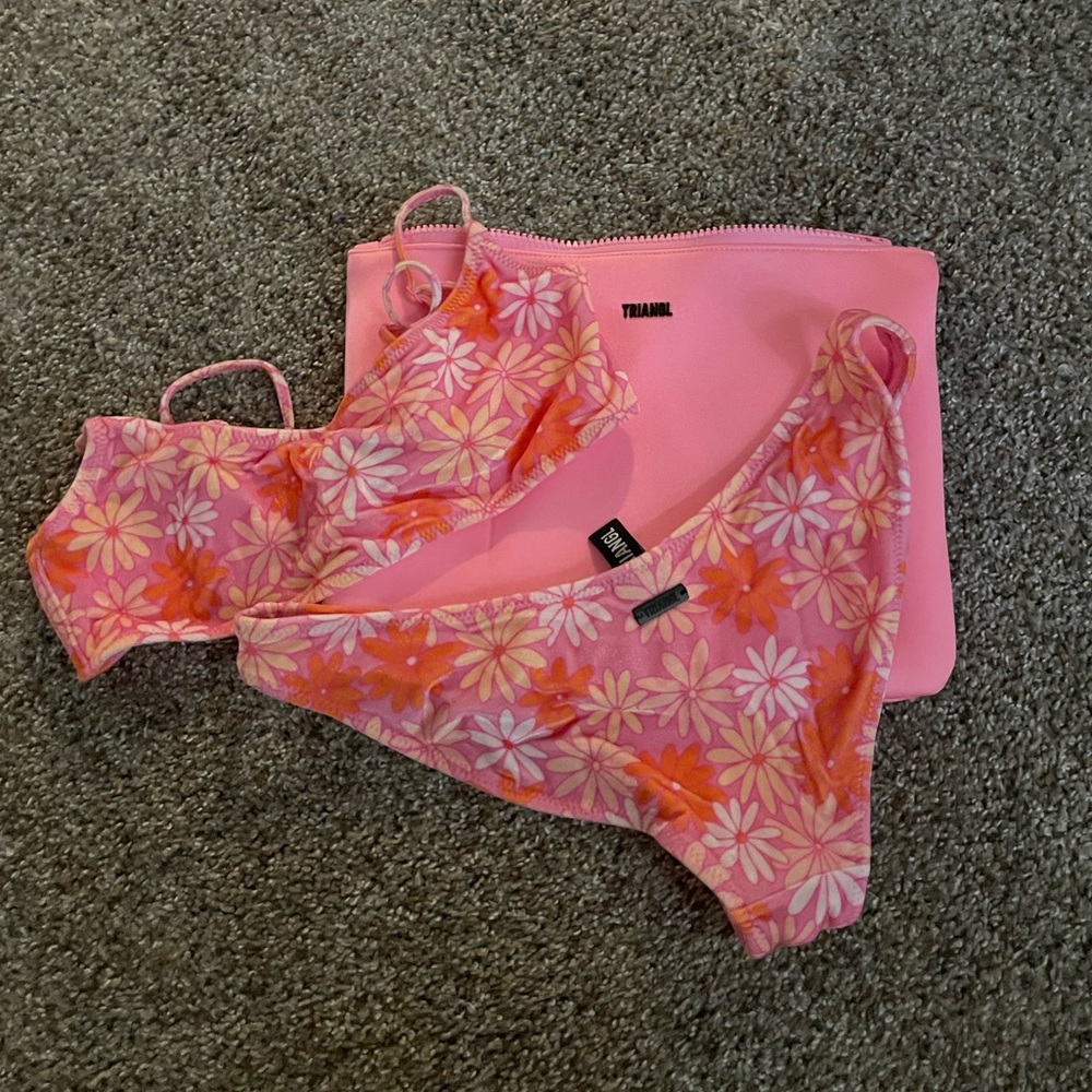 triangl bikini